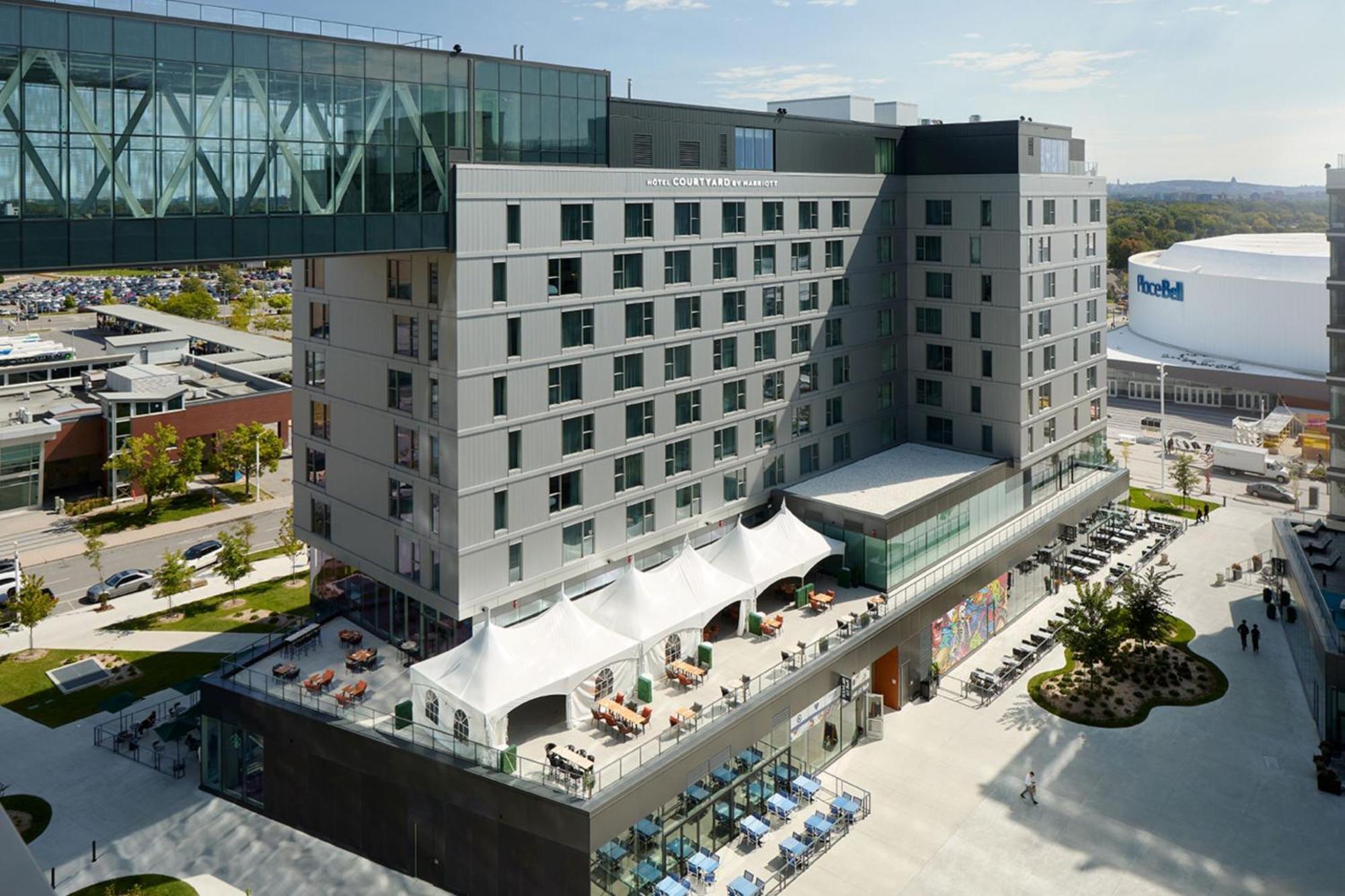 Courtyard By Marriott Montreal Laval酒店 外观 照片